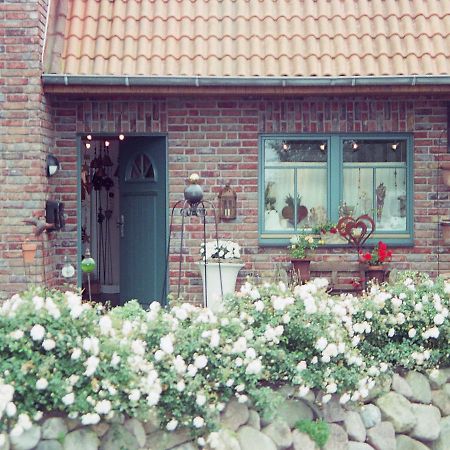 Ferienhaus Wattenhus Busum Exterior photo